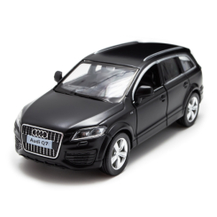 Автомоделі - Автомодель TechnoDrive Audi Q7 V12 чорний (250433U) Автомоделі - Автомодель TechnoDrive Audi Q7 V12 чорний (250433U)