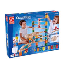 Конструктори з унікальними деталями - Конструктор-лабіринт Hape Quadrilla Депо (E6008) Конструктори з унікальними деталями - Конструктор-лабіринт Hape Quadrilla Депо (E6008)