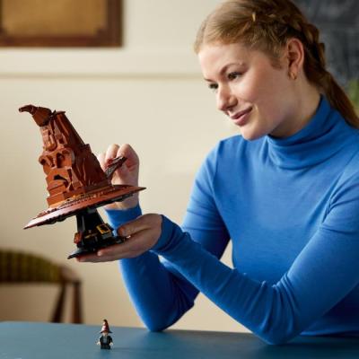 Конструктори LEGO - Конструктор LEGO Harry Potter Балакучий сортувальний капелюх (76429)#7