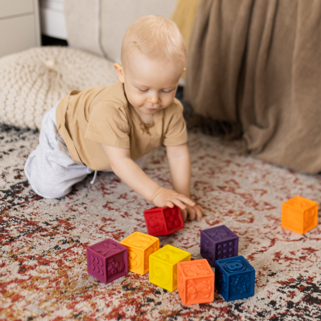 Розвивальні іграшки - Розвивальні силіконові кубики Battat Полічи-но! (BX1002Z)#7