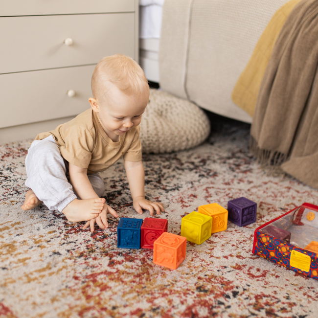 Розвивальні іграшки - Розвивальні силіконові кубики Battat Полічи-но! (BX1002Z)#8