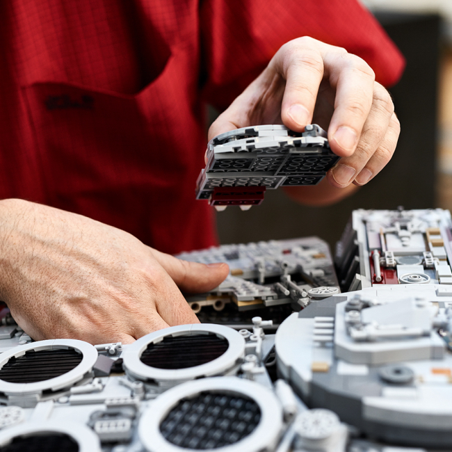 Конструктори LEGO - Конструктор LEGO Star Wars Millennium Falcon (Сокіл Тисячоліття) (75192)#7