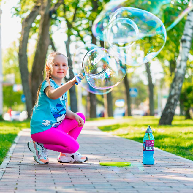 Мильні бульбашки - Набір для мильних бульбашок Gazillion Bubbles Гігант кільце 20 см і розчин 237 мл (GZ35375)#4