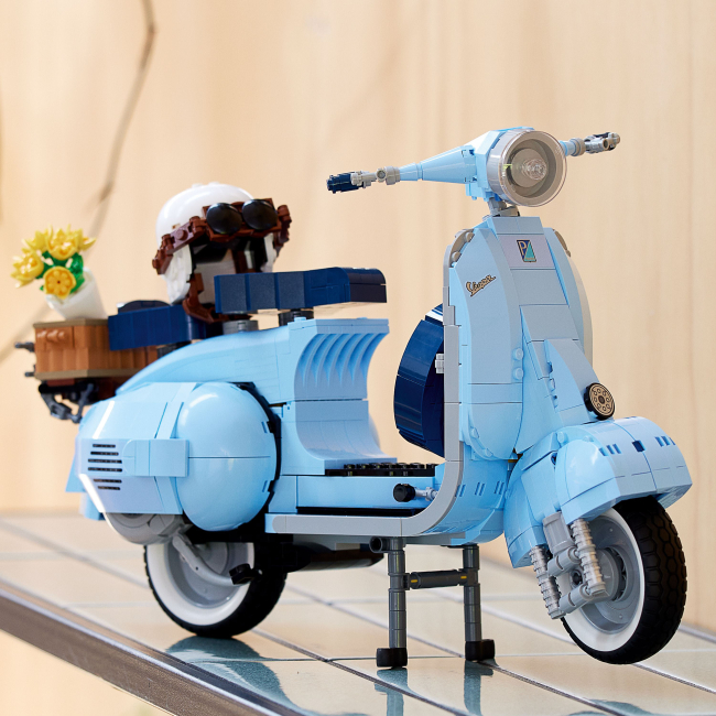 Конструктори LEGO - Конструктор LEGO Icons Vespa 125 (10298)#8