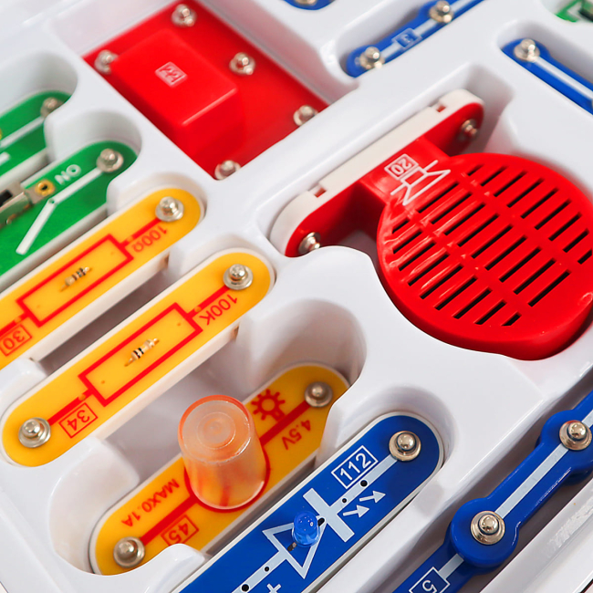 Наукові ігри, фокуси та досліди - Електронний конструктор Doka Перший транзистор 118 схем (D70701)#3