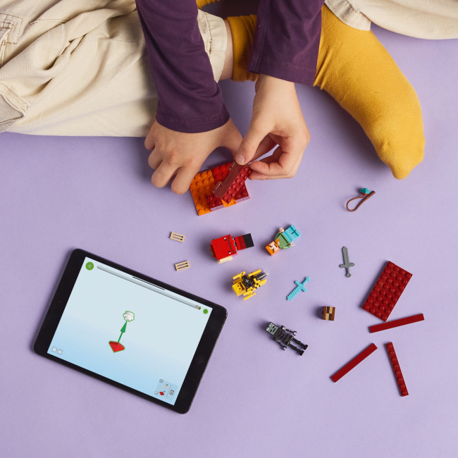 Конструктори LEGO - Конструктор LEGO Minecraft Битва з лавою у Незері (21266)#4