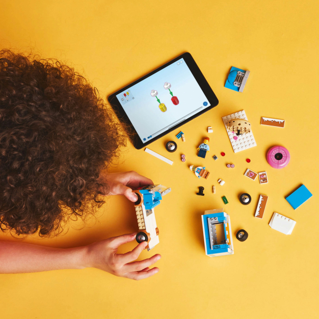 Конструктори LEGO - Конструктор LEGO City Вантажівка з пончиками (60452)#4