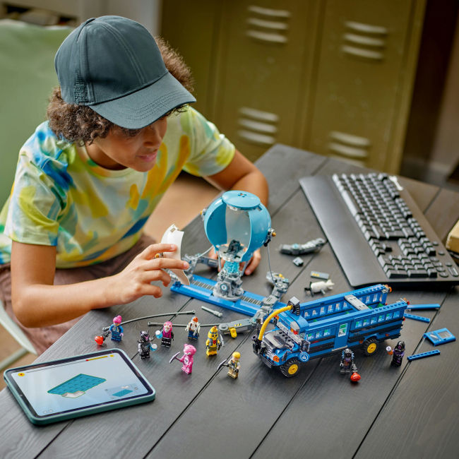 Конструктори LEGO - Конструктор LEGO Fortnite Battle Bus (77073)#4